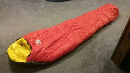 Sleeping bag brand new adventure team Marlboro brand 7 feet long 26 inches wide