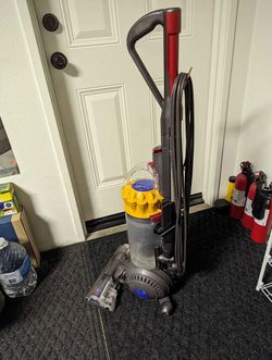 DYSON BALL multifloor corded UPRIGHT VACUUM CLEANER