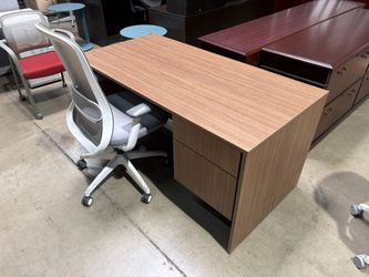 Office Desk / Small 60x30 Work Desk