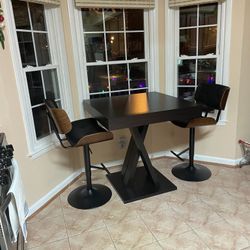 Pedestal Breakfast Table With two High Top Chairs