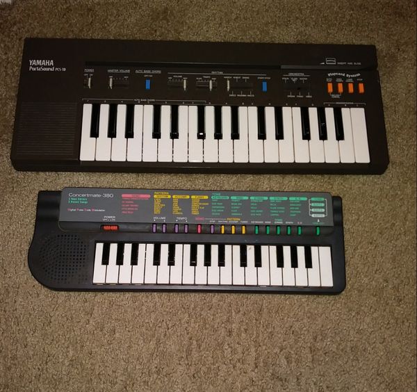 Yamaha PortaSound PCS30 Electronic Keyboard, Portable, and Concertmate