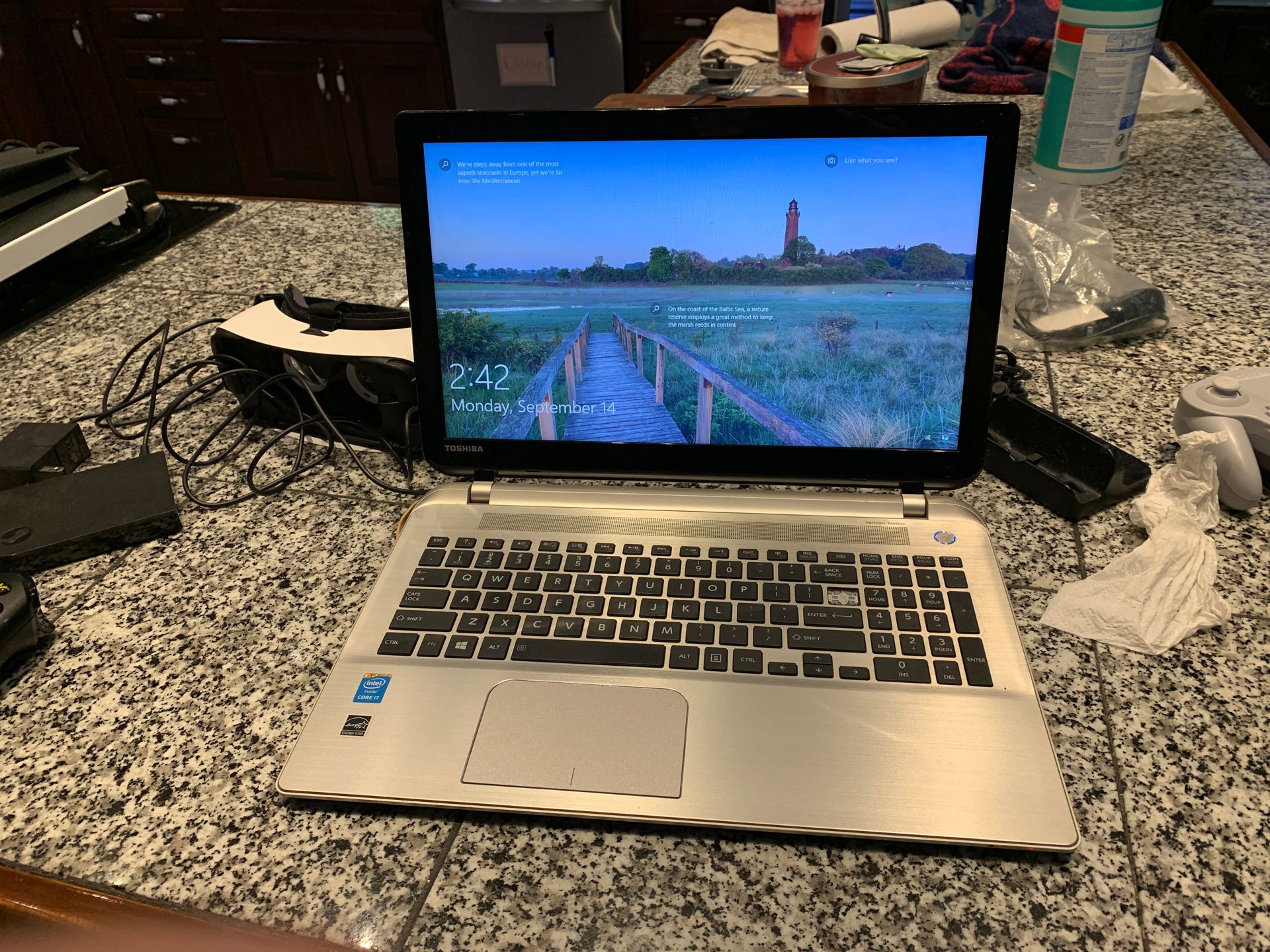 Toshiba laptop i7 12gb ram 1tb storage