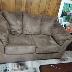 Loveseat 