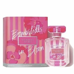 Victoria's Secret Bombshells in Bloom Eau de parfum 1.7 oz /50ML New Sealed