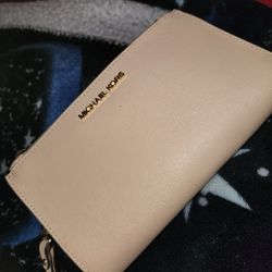 Micheal Kors Wallet