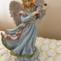 Angel with Violin Avery Creations Alabastrite 6" x 4 3/4" x 4" Pearlized