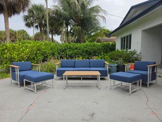 Brand new and assembled outdoor patio set