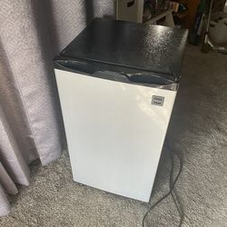 RCA Mini Fridge