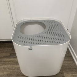$45 ($109.99 retail) Modkat Cat Litter Box White