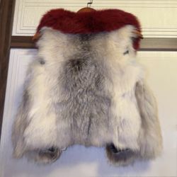 Marble Fox Fur Vest with Red Fur Collar – One Size