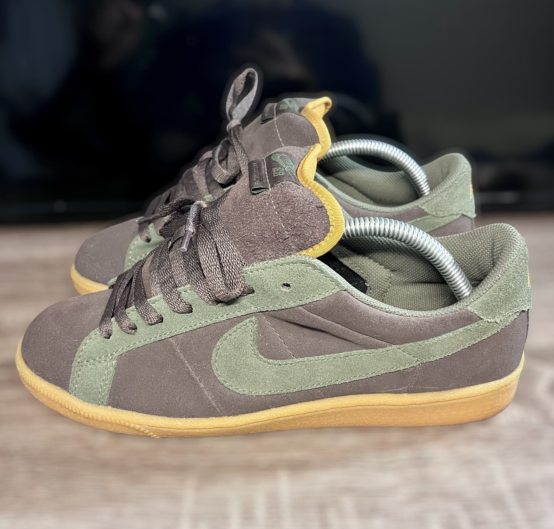 Vintage Nike Classic SB Size 8.5 Suede Baroque Army Olive for Sale in Huntington Park, CA -