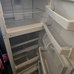 Top Freezer  Refrigerator 