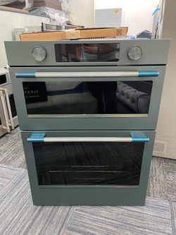 KitchenAid 30” Wall Oven and Microwave Combo with Airfry and Convection in Jupiner-NEW
