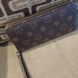 Large Wallets ❤️