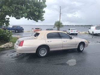 1998 Lincoln Town Car