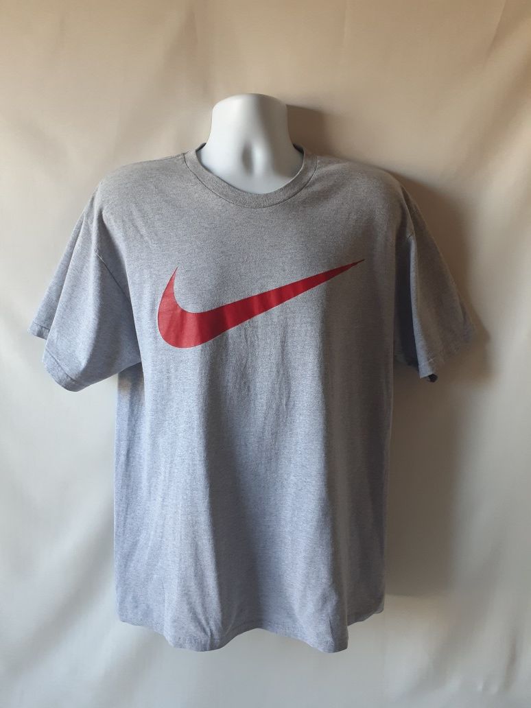Nike men's gray short sleeve t-shirt size L