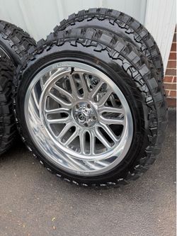 NEW 22x12 fuel wheels wrapped in atturo MT  35x12.50R22 tires.