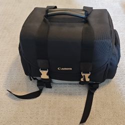 Canon 200 DG Deluxe Camera Gadget Bag with Shoulder Strap
