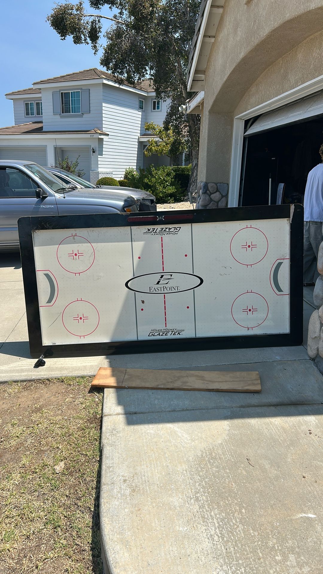 Air Hockey Table