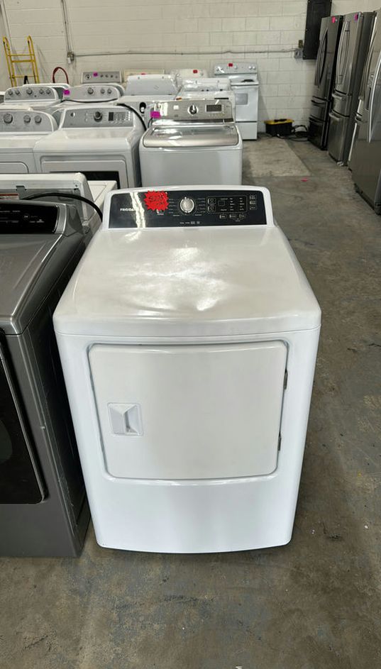 Frigidaire Basic Dryer - White, Excellent Condition, FrontLoad, Large Capacity