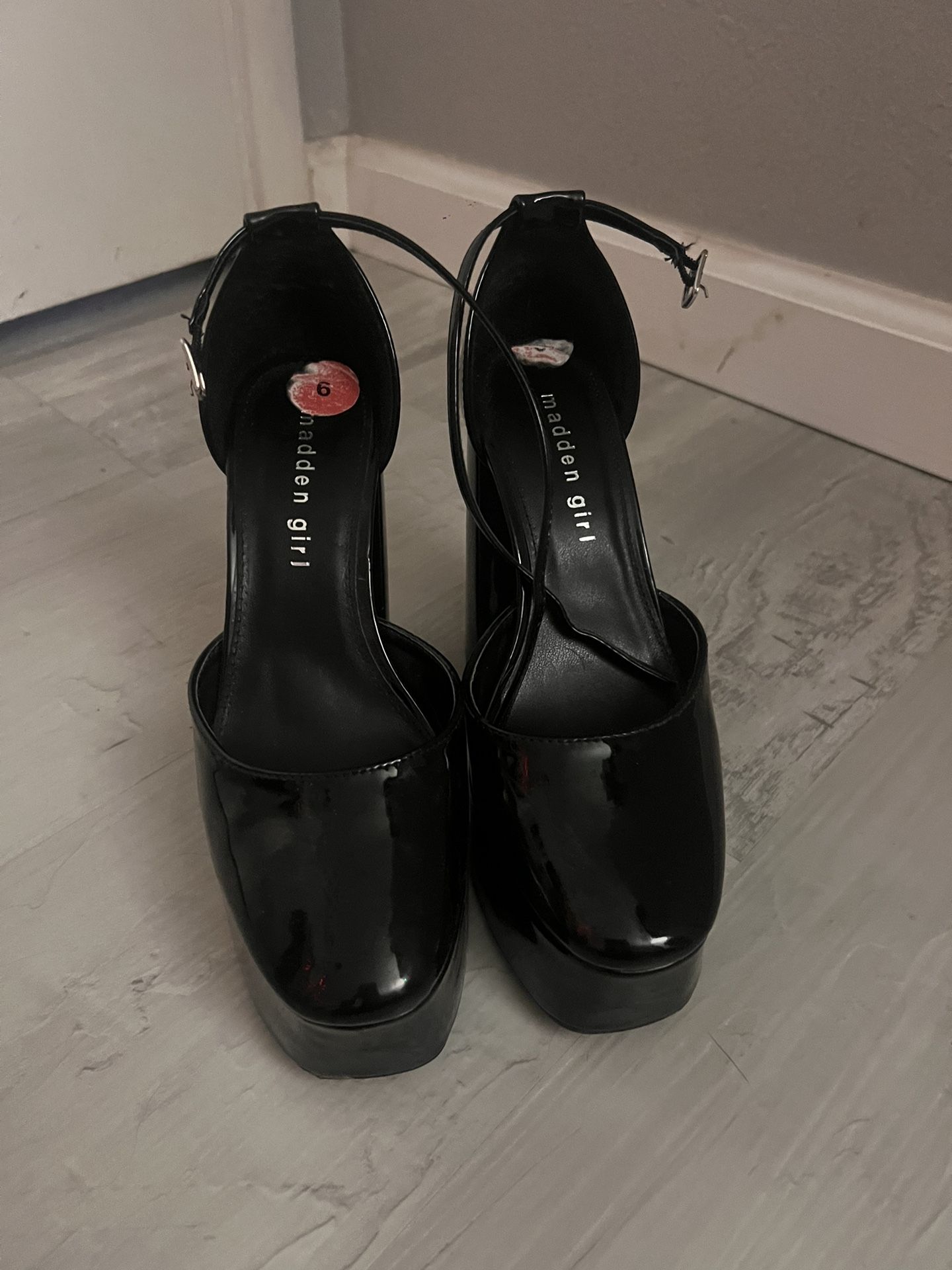 Black Heels Size 6