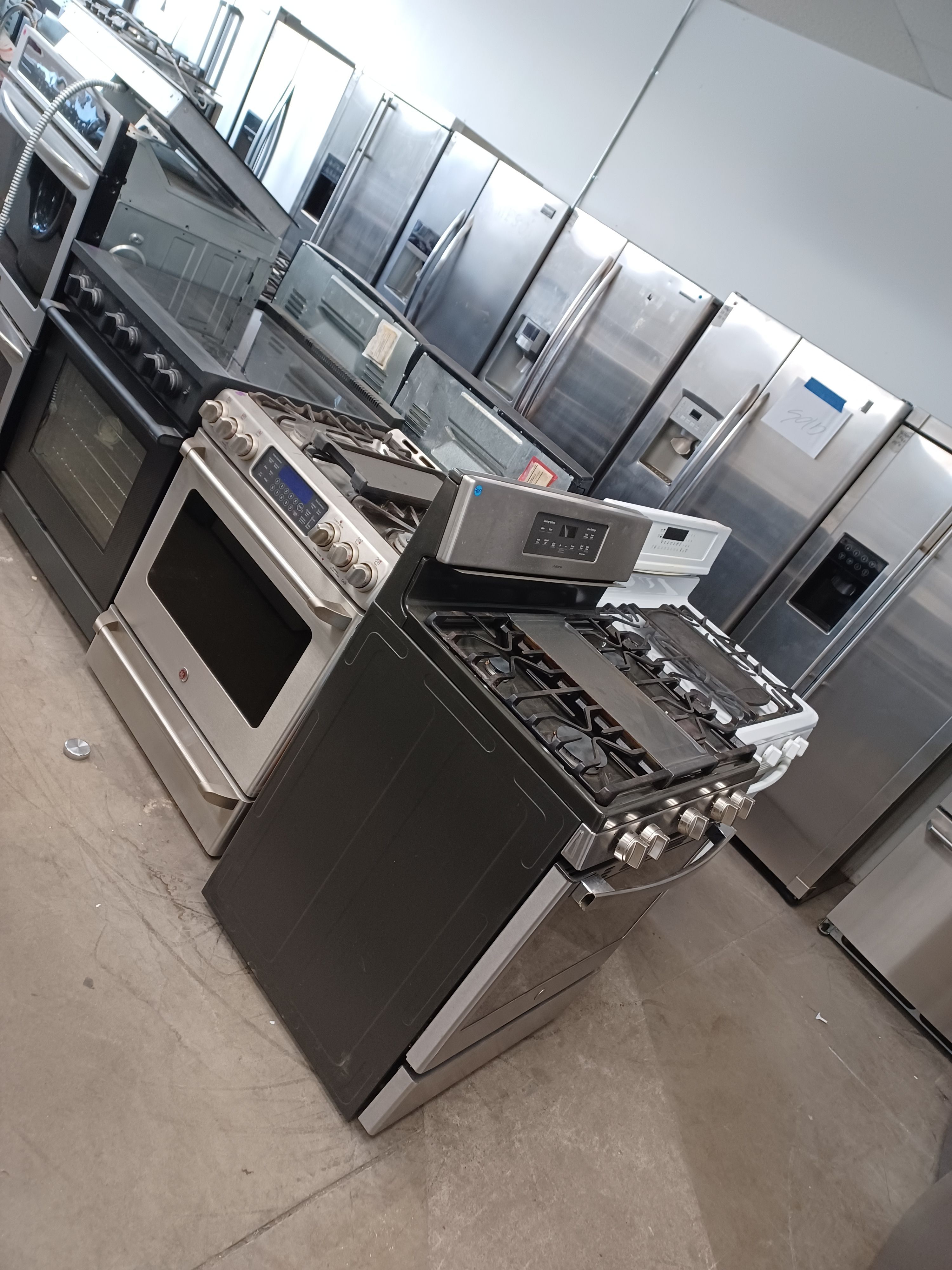 USED STOVES AND WALL OVENS FREE DELIVERY 120 DAY WARRANTY