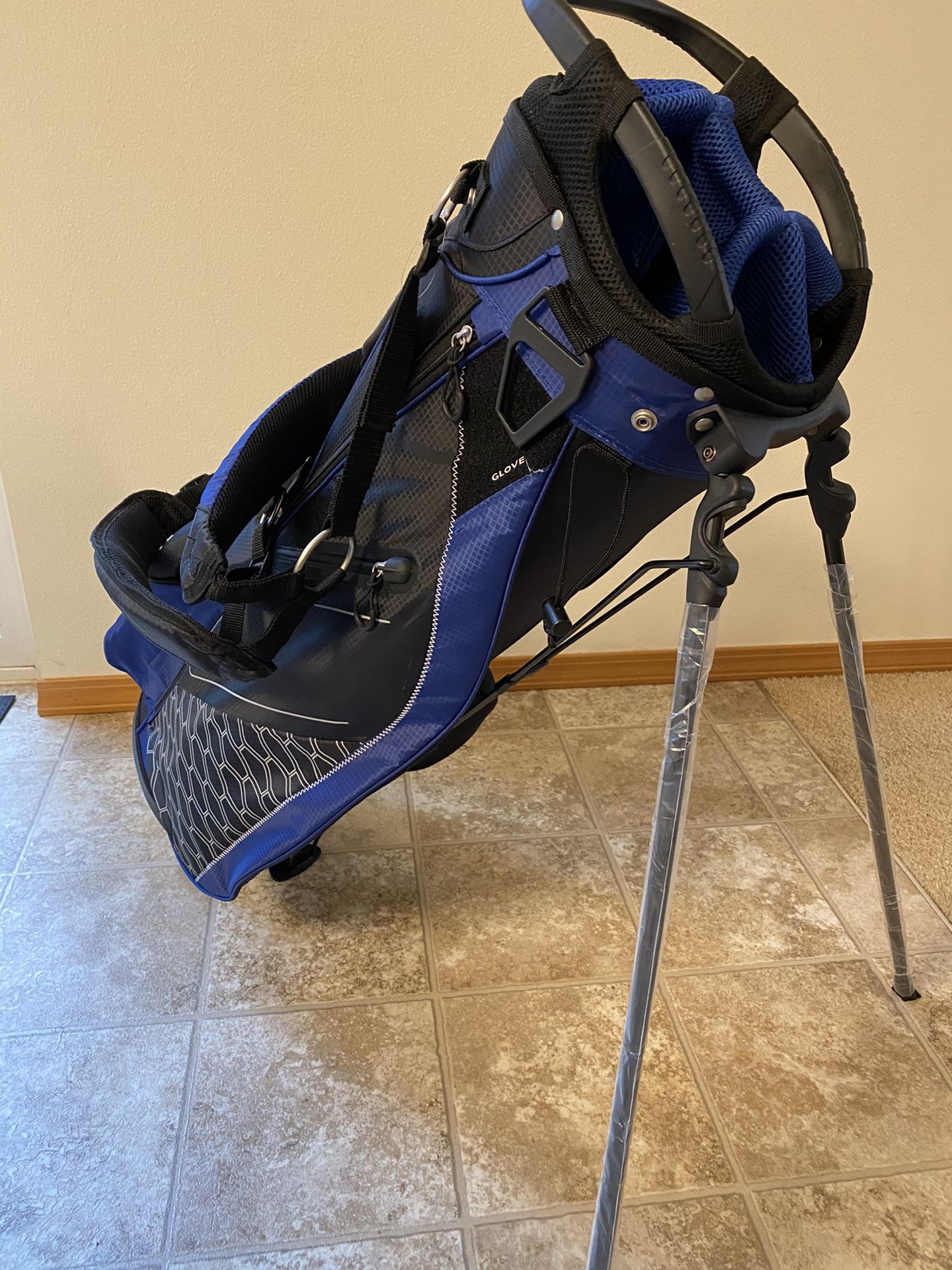 New Pinseeker Tour X Premier Stand or Carry Golf Bag Black Blue