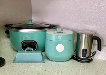 Slow cooker, Frother, Mixer, Butter Dish