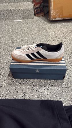 Adidas PARA BAD BUNNY Gazelle Indoor Size 10.5