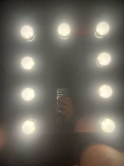 Hollywood Vanity Mirror with LED Bulb Lights
