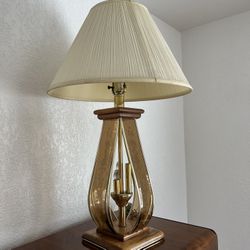 Vintage Oak Etched Rose Glass Table Lamp