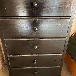 Dresser and nightstand set