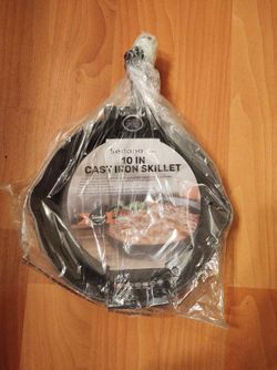 10 inch iron skillet cast iron brand new