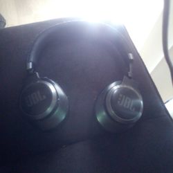 JBL Live Headphones 