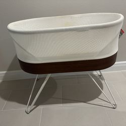 Snoo smart sleeper w/ accessories