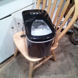 Ice maker By FRIGIDAIRE 