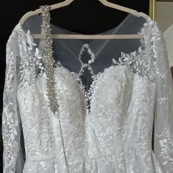 Brand New Wedding Dress – Diamond White Size 16