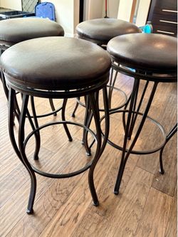 4 Barstools
