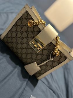 BRAND NEW AUTHENTIC GG GUCCI PADLOCK SMALL SHOULDER PAD