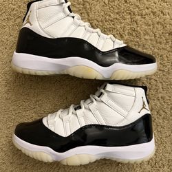 Size 8.5 (Pre owned, no bo) - Air jordan 11 retro gratitude dmp