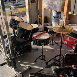 Brand New Drum Set 