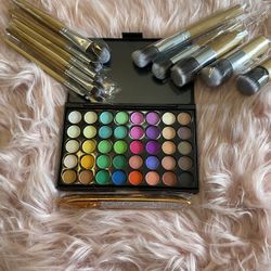 Eyeshadow +brushes +eyeliner 