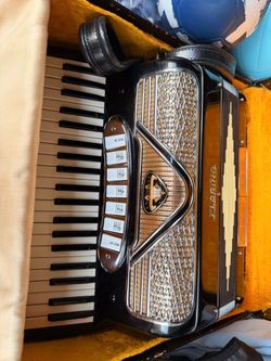 Accordion Medium Size Made in Italy Chromatic Sound