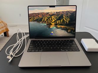 Apple Macbook M1 pro 14 inch 8 core CPU/ 14 core GPU 16GB/512GB