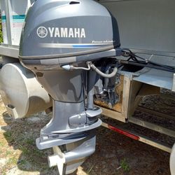 20 Ft Pontoon With 2013 Yamaha 40hp 4 Stroke