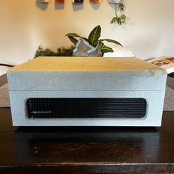Crosley Record Player / Bluetooth Speaker 