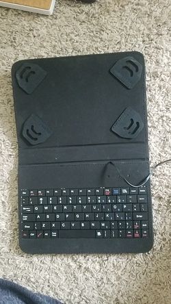7-8in Tablet case with wired keyboard