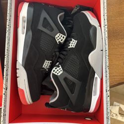 Jordan 4 Bred