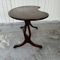 Antique Beacon Hill Cocktail Coffee Table $125