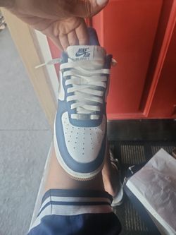 Nike Air Force 1s 07 size 11.5